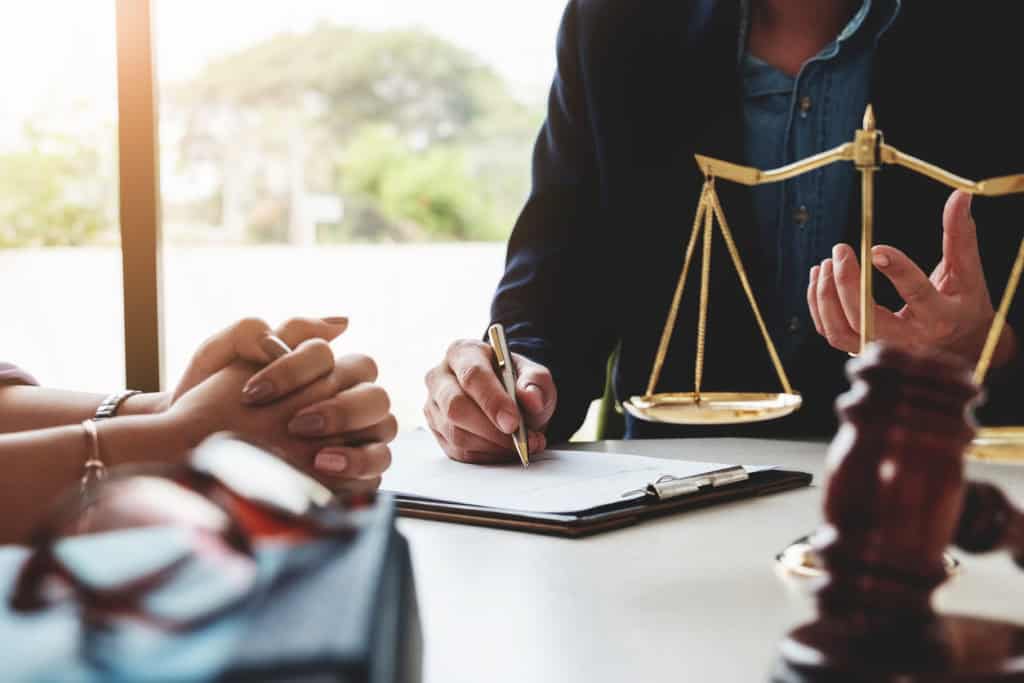 Court Applications vs. Mediation: A Less Stressful Path with EH Mediation Greater London